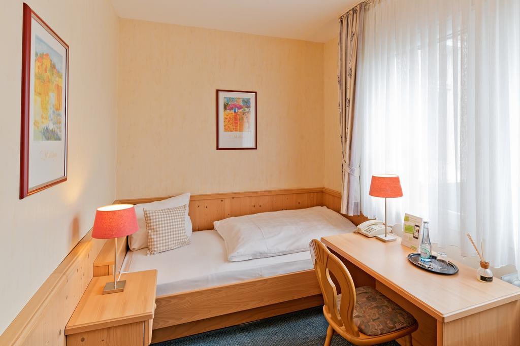 Hotel Bergischer Hof Windeck Eksteriør billede